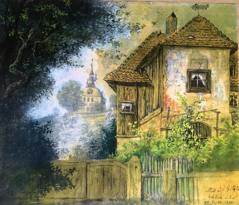 Aquarell: ein altes Fachwerkhaus mit Wetterfahne hinter einem Holztor, im Hintergrund das Spitzhaus